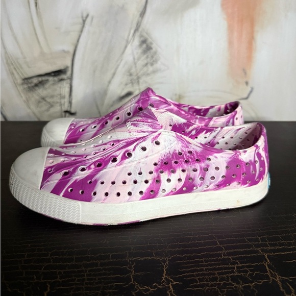 Native Shoes Pink and White Water Shoes - Picture 7 of 11